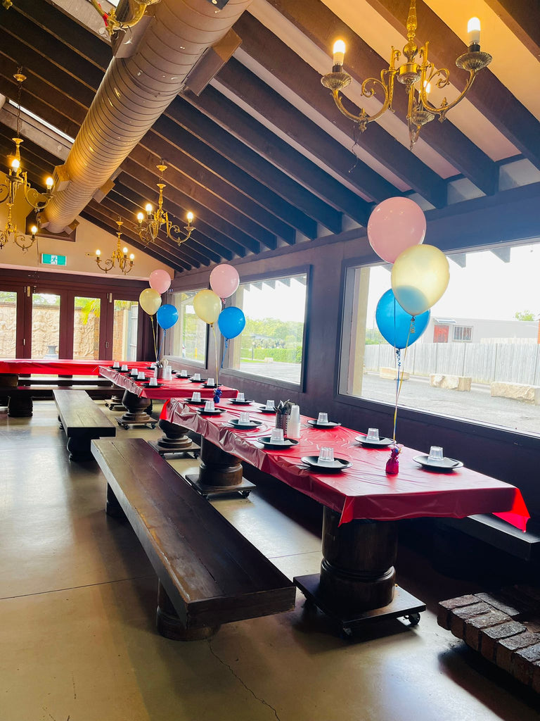 Table Set-up with 3 balloon Bouquet